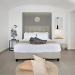 Symphony Santorini Apart Otel Pýrgos