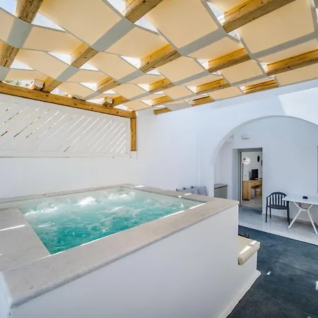 Symphony Santorini Apartmanhotel 4*