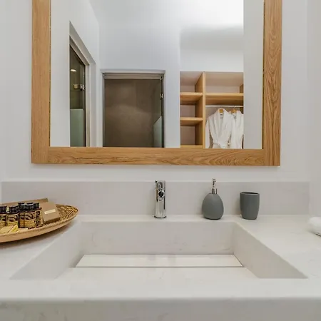 Symphony Santorini 4* Pýrgos