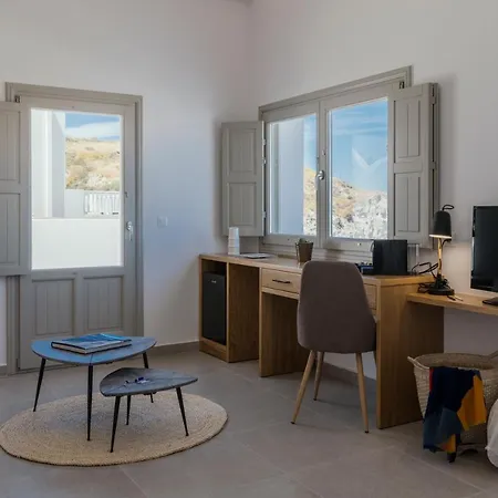 Symphony Santorini 4*