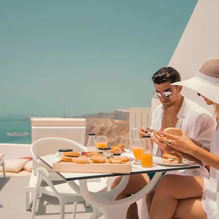 Symphony Santorini Lägenhetshotell 4*