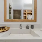 Symphony Santorini 4* Pyrgos Kallistis