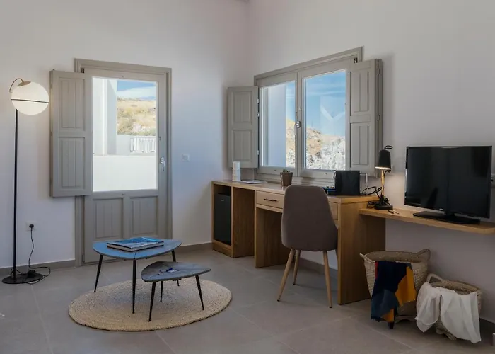 Symphony Santorini 4*